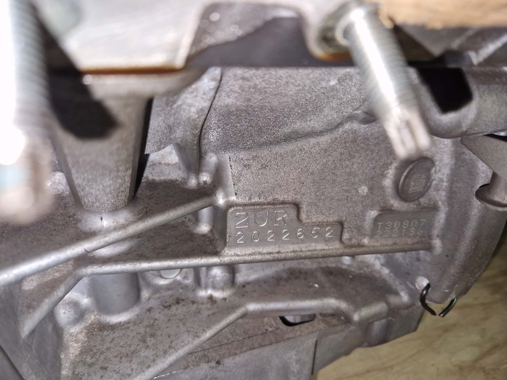 Moteur 2UR-GSE vue 5