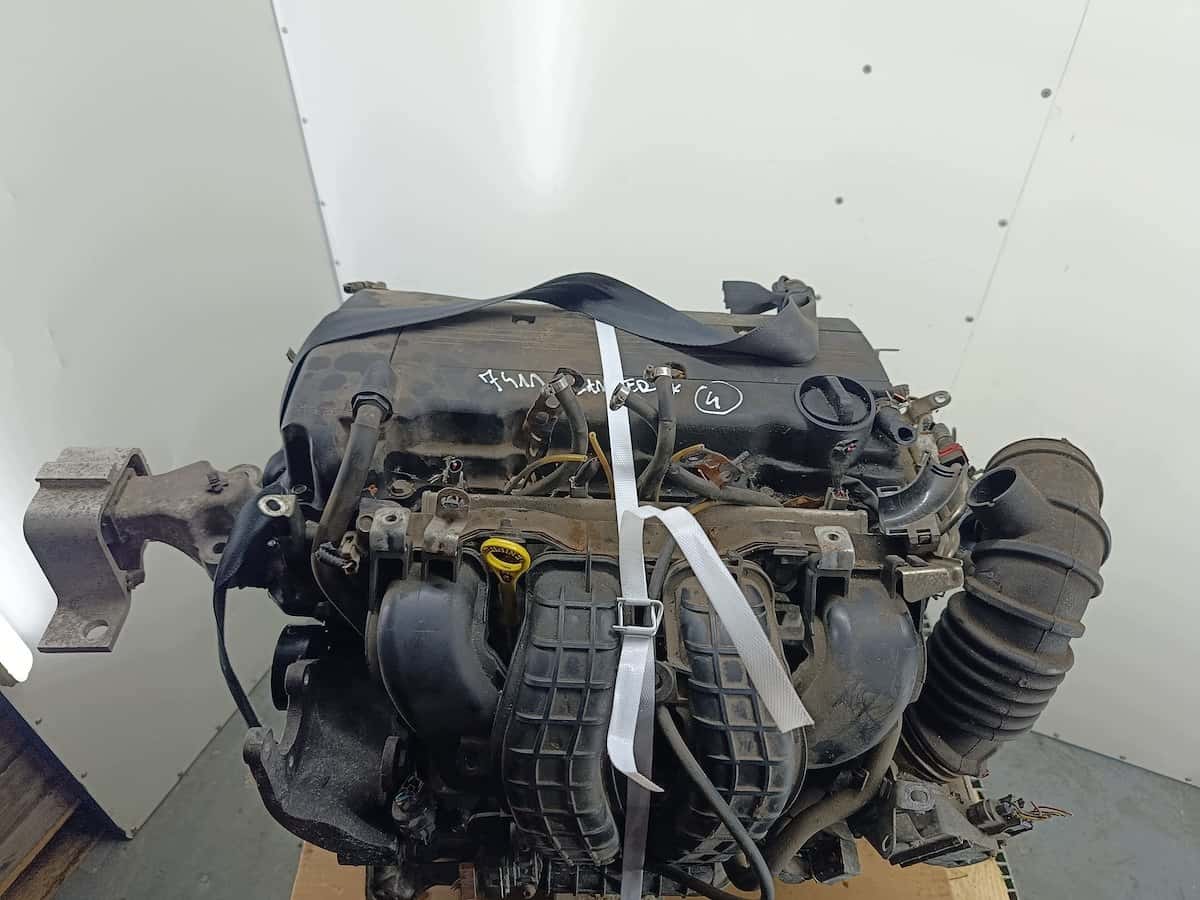 Moteur 4B10 vue 5