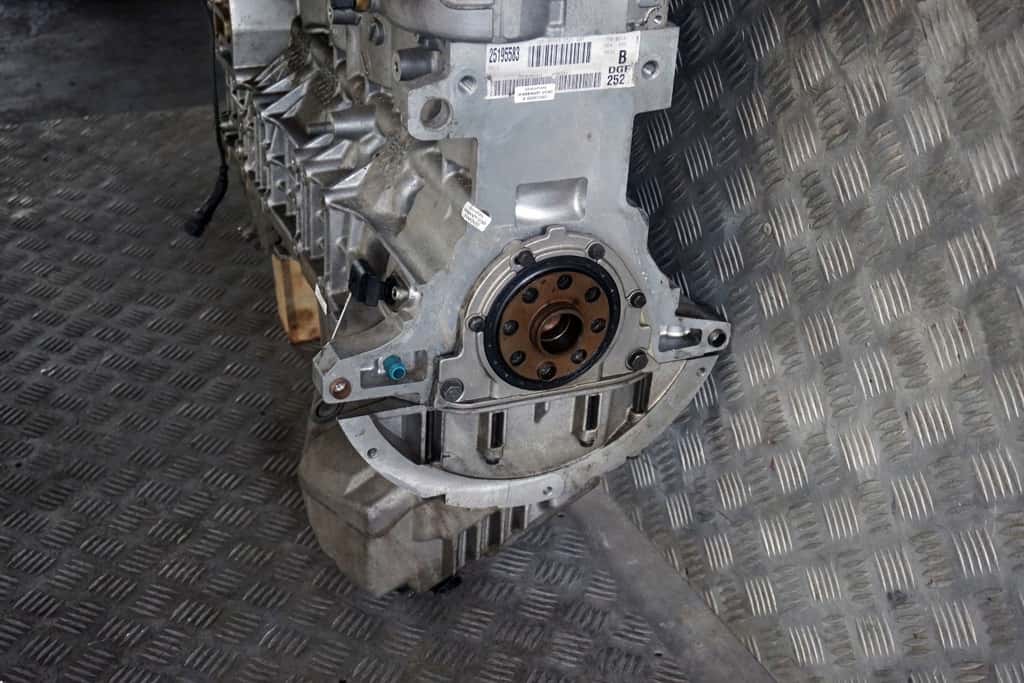 Moteur M54 B25 (256S5) vue 5