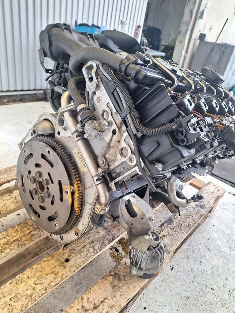 Moteur N53 B30 A vue 3