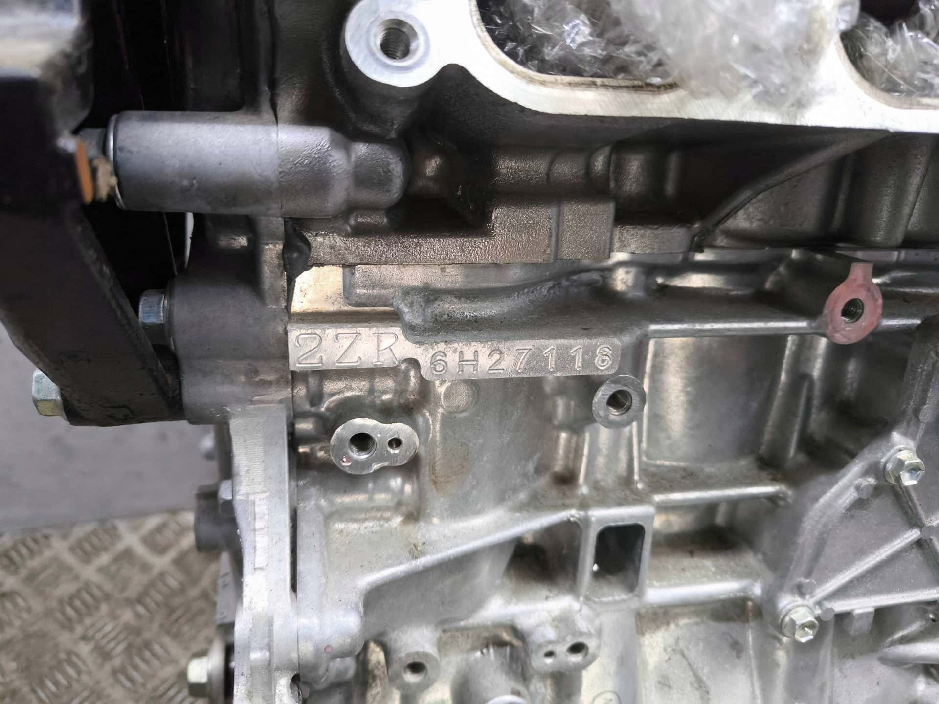 Moteur 2ZR-FXE vue 4