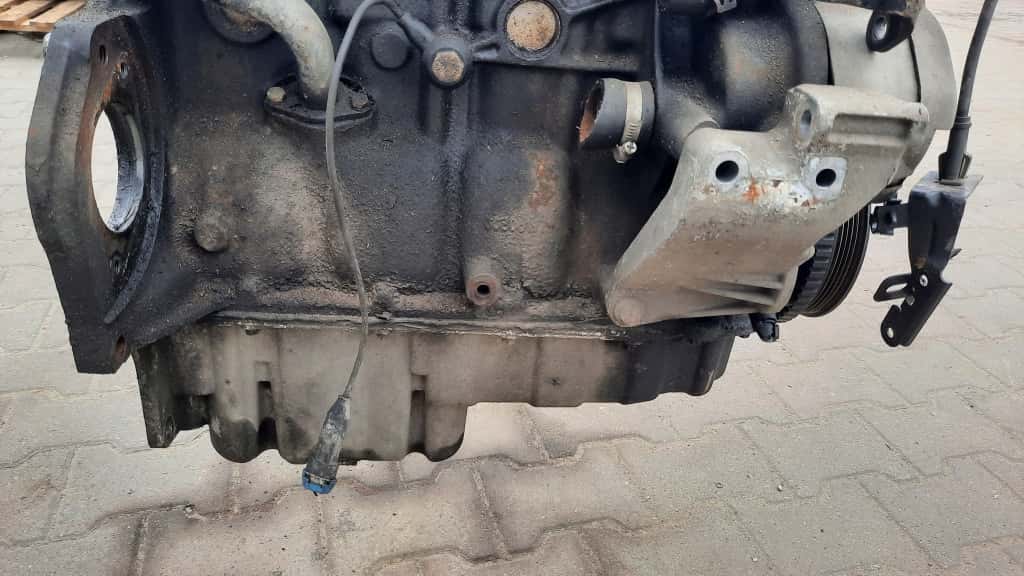 Moteur Z 16 YNG vue 4