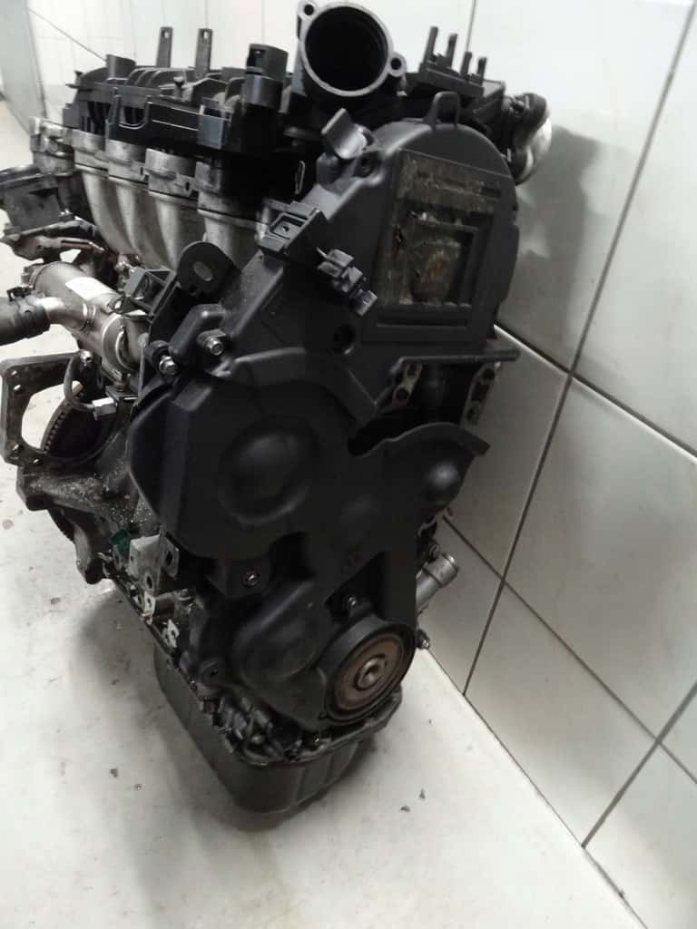 Moteur 9HZ (DV6TED4) vue 2