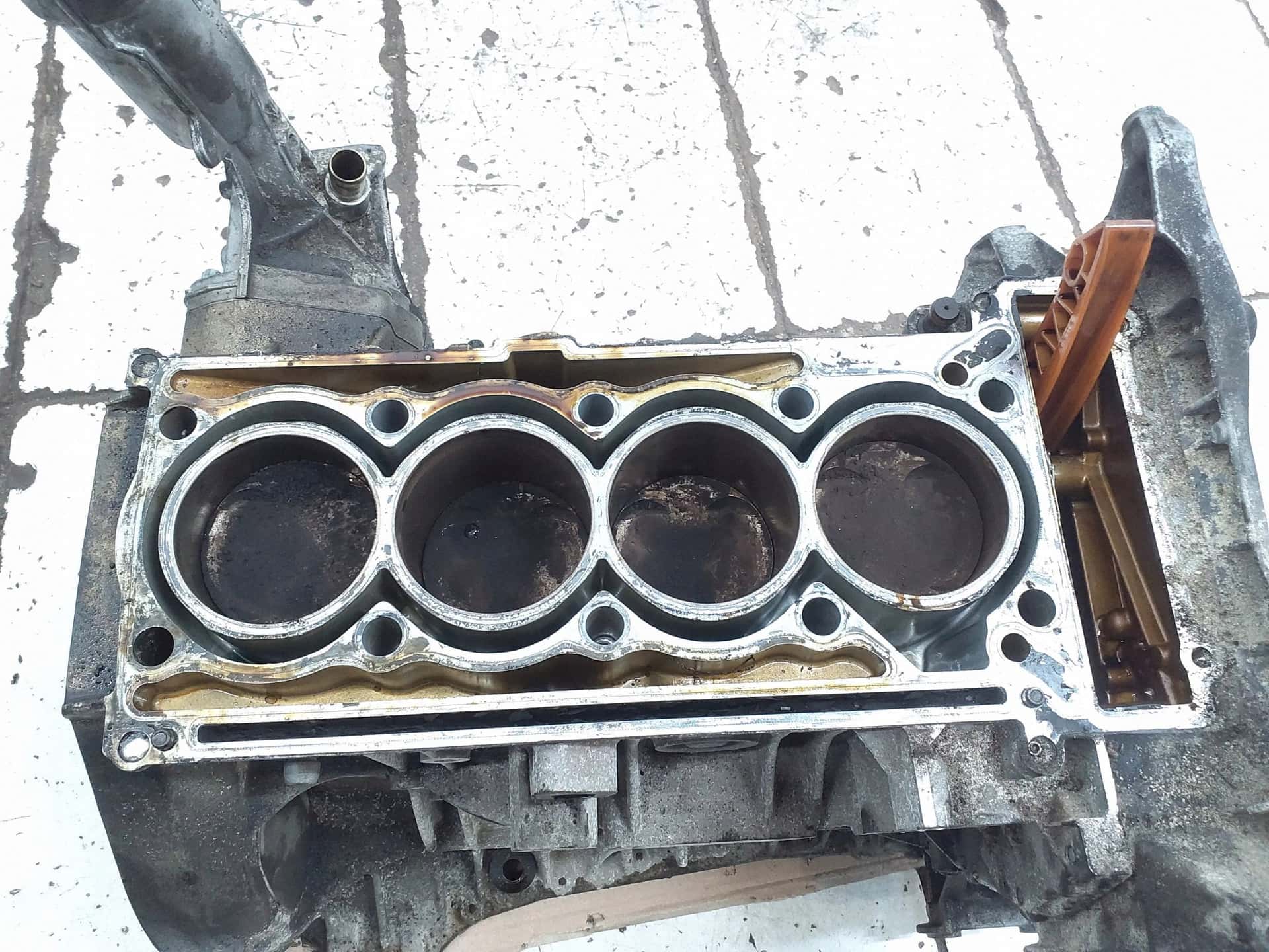 Moteur M 112.946 vue 2