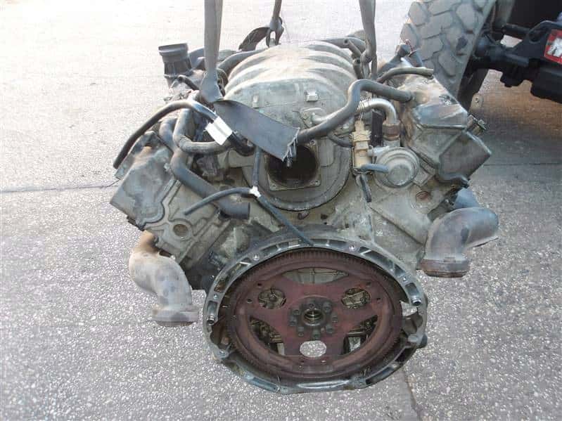 Moteur M 112.943 vue 4