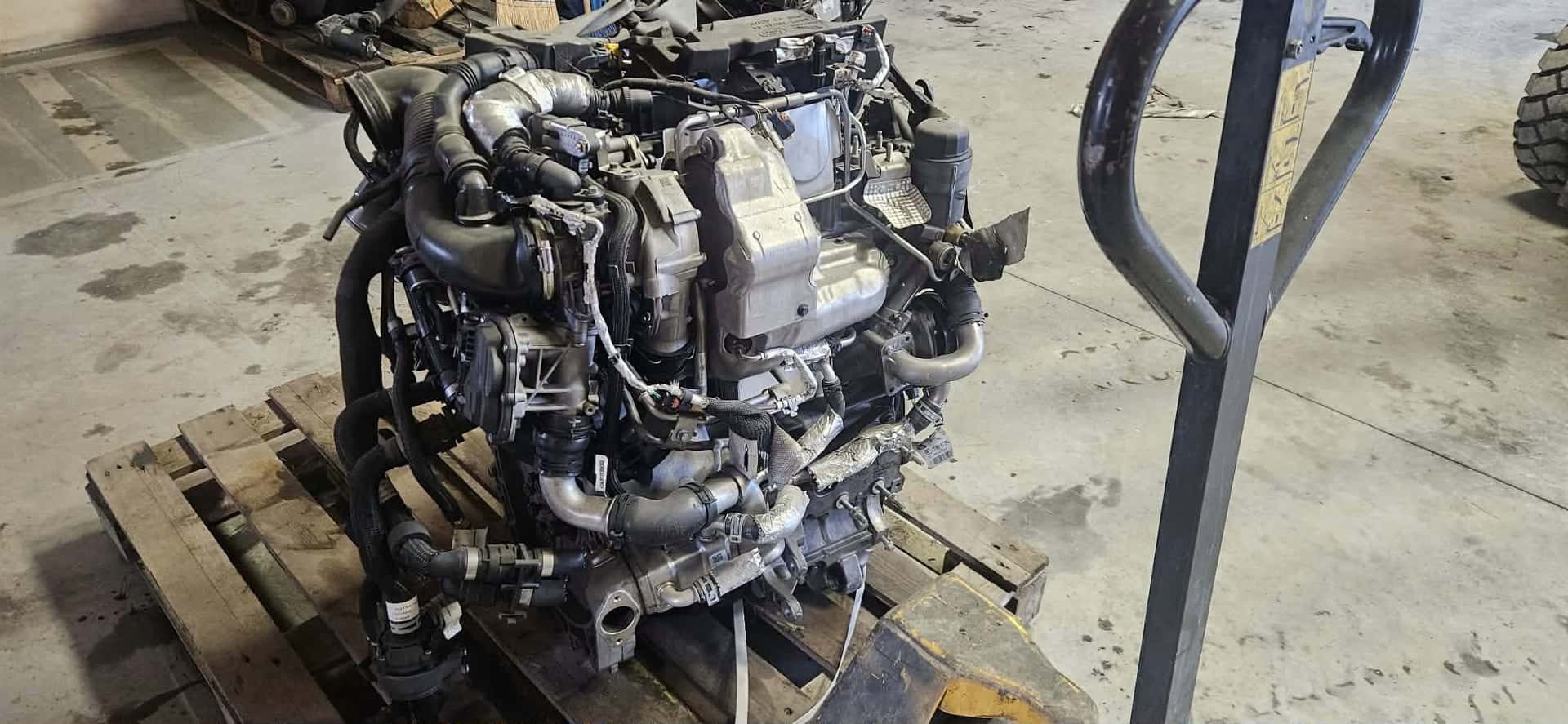 Moteur 204DTY vue 3
