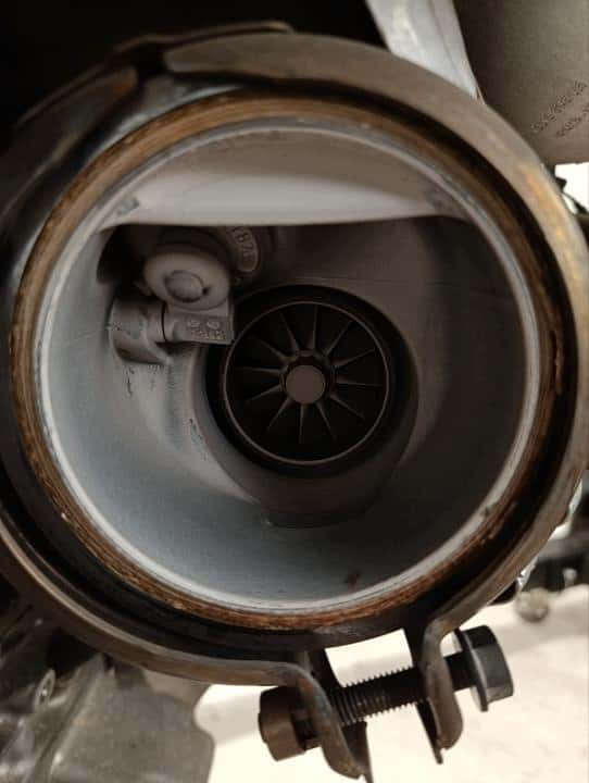 Moteur B 4204 T28 vue 8