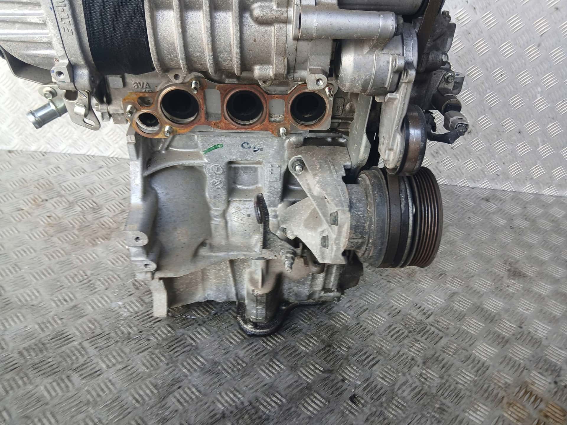 Moteur HR12DR vue 8
