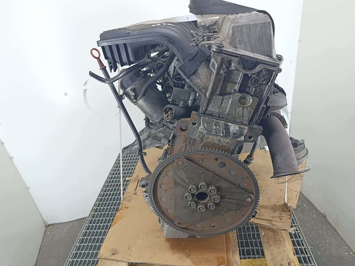 Moteur M51 D25 (256T1) vue 3