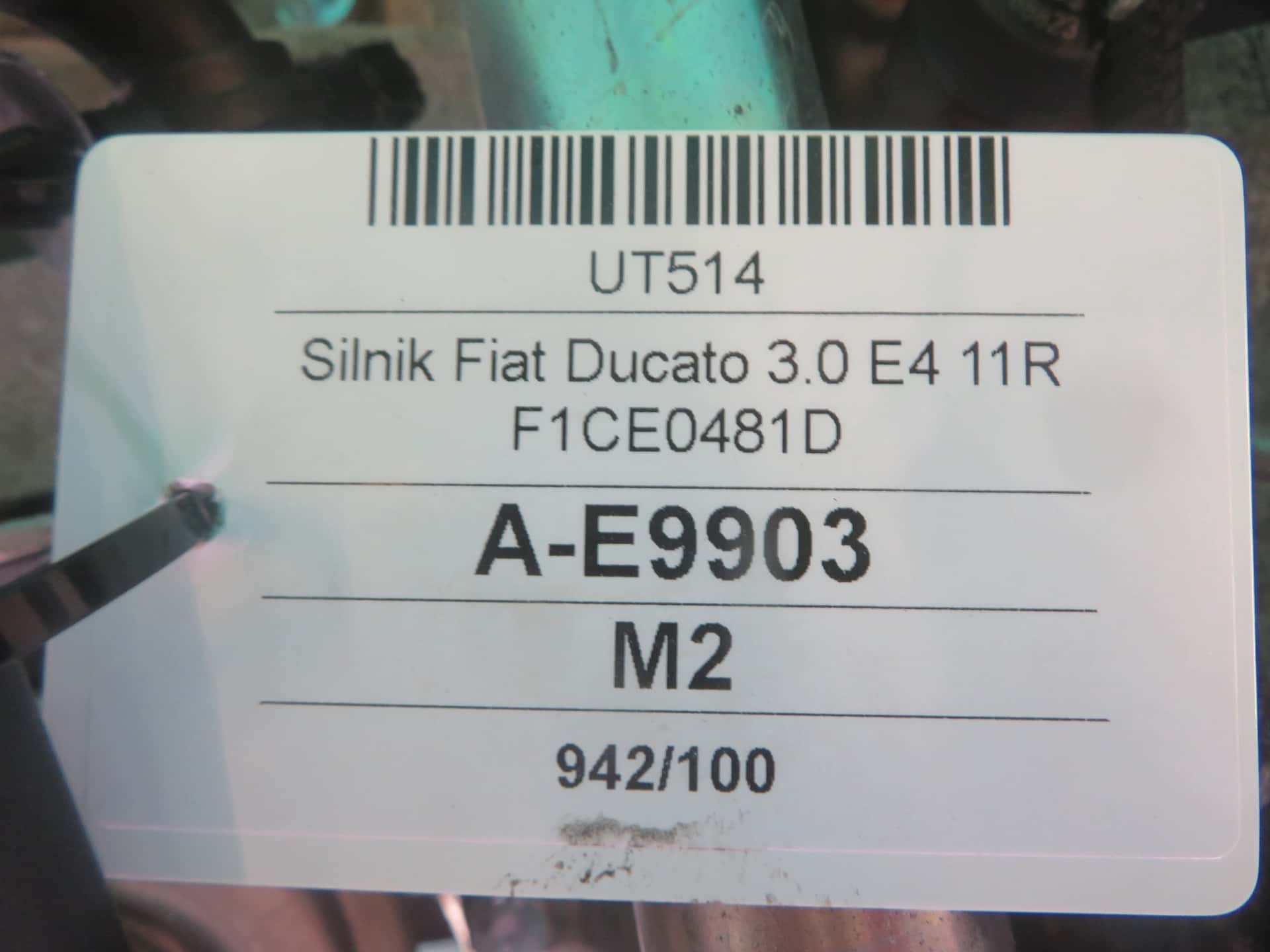 Moteur F1CE0481D vue 9