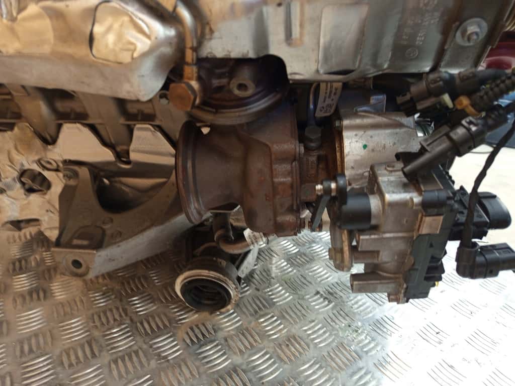 Moteur B57 D30 A vue 7