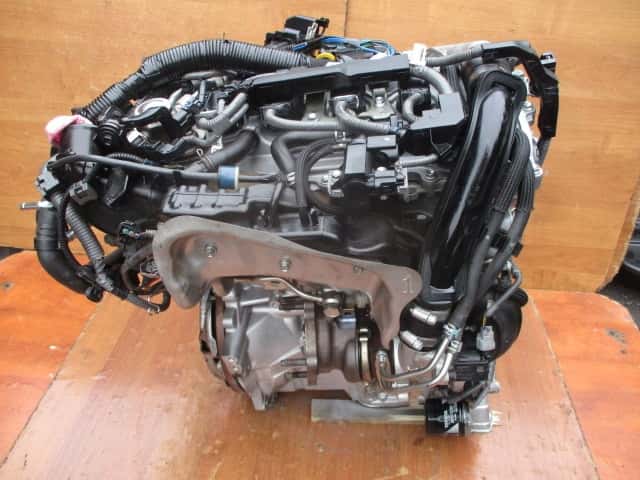 Moteur 8NR-FTS vue 7