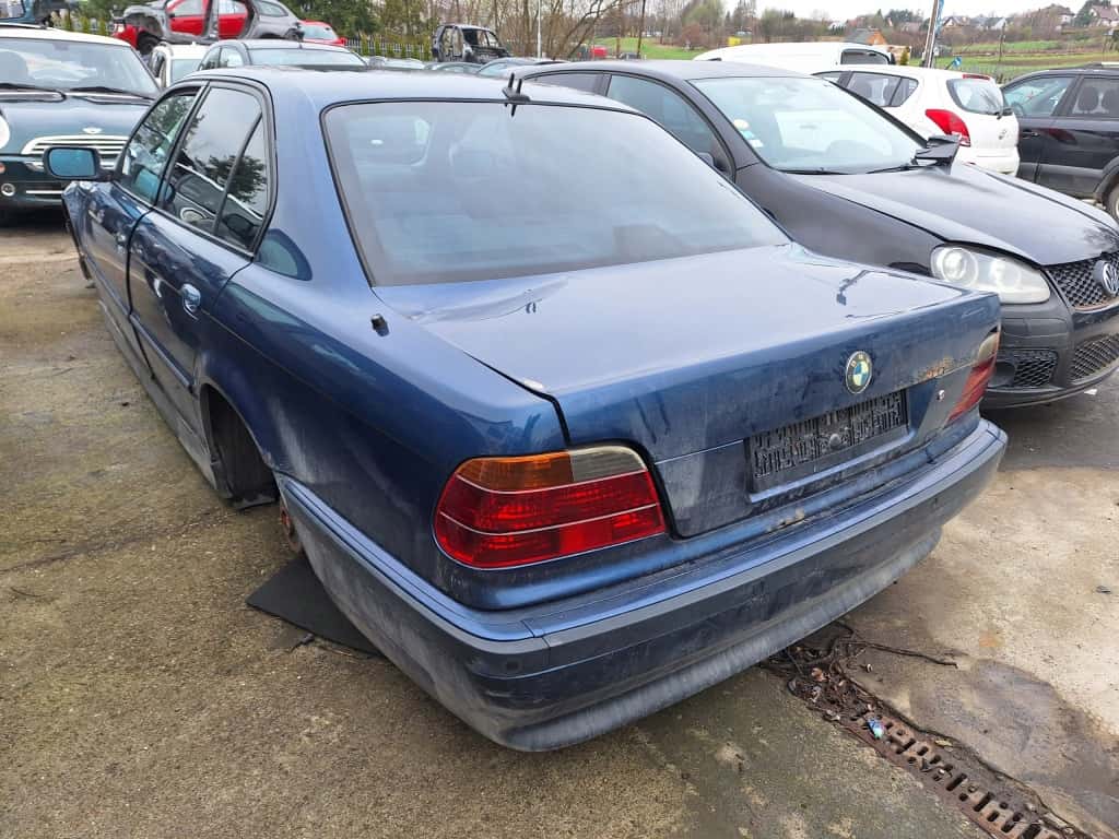 Moteur 306D1 vue 2