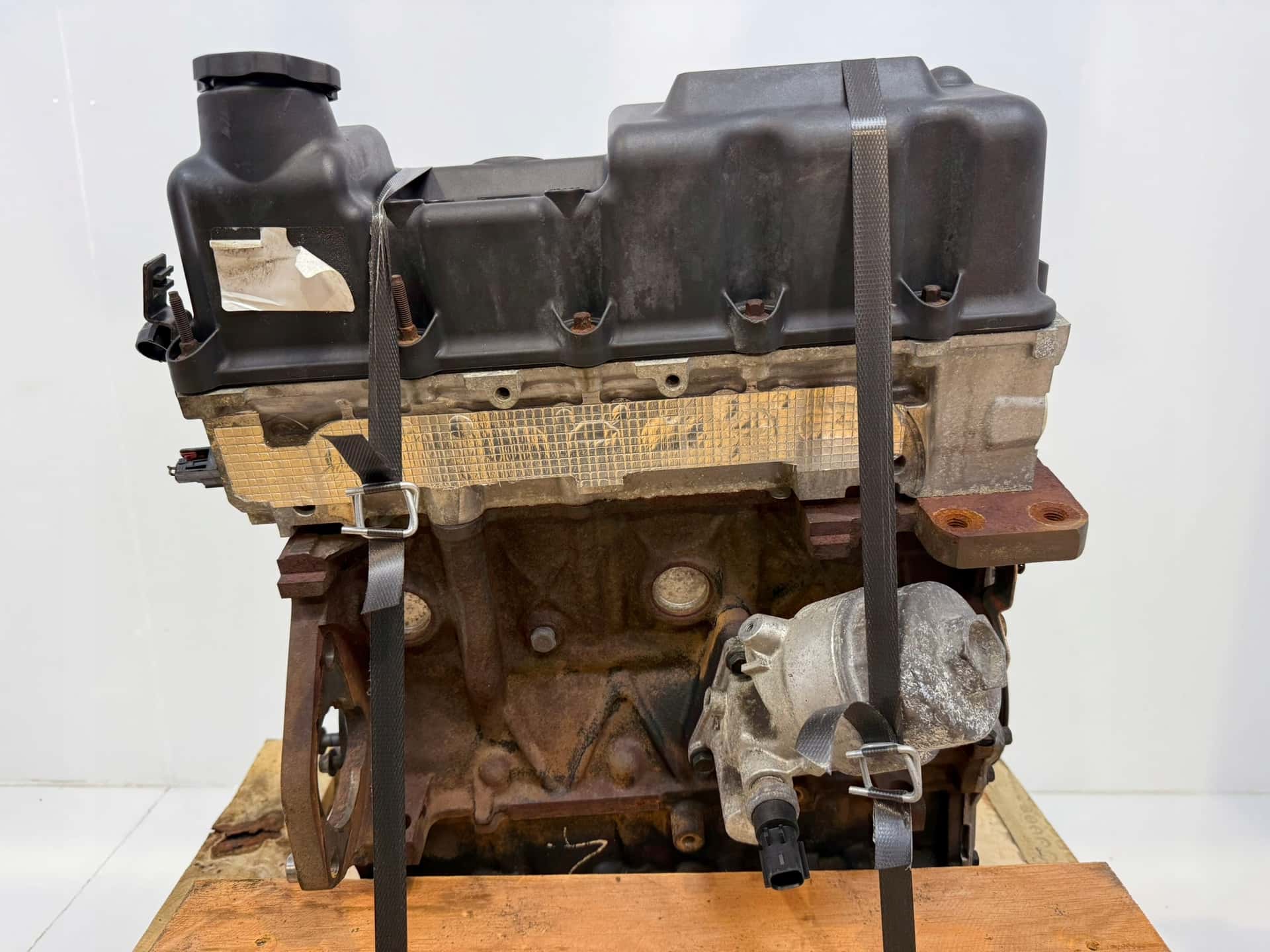 Moteur W10 B16 A vue 3