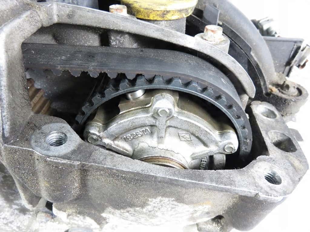 Moteur F4R 770 vue 2