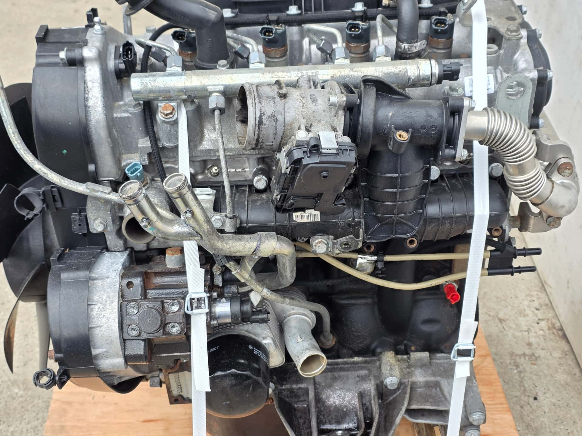 Moteur F1AE3481B vue 5