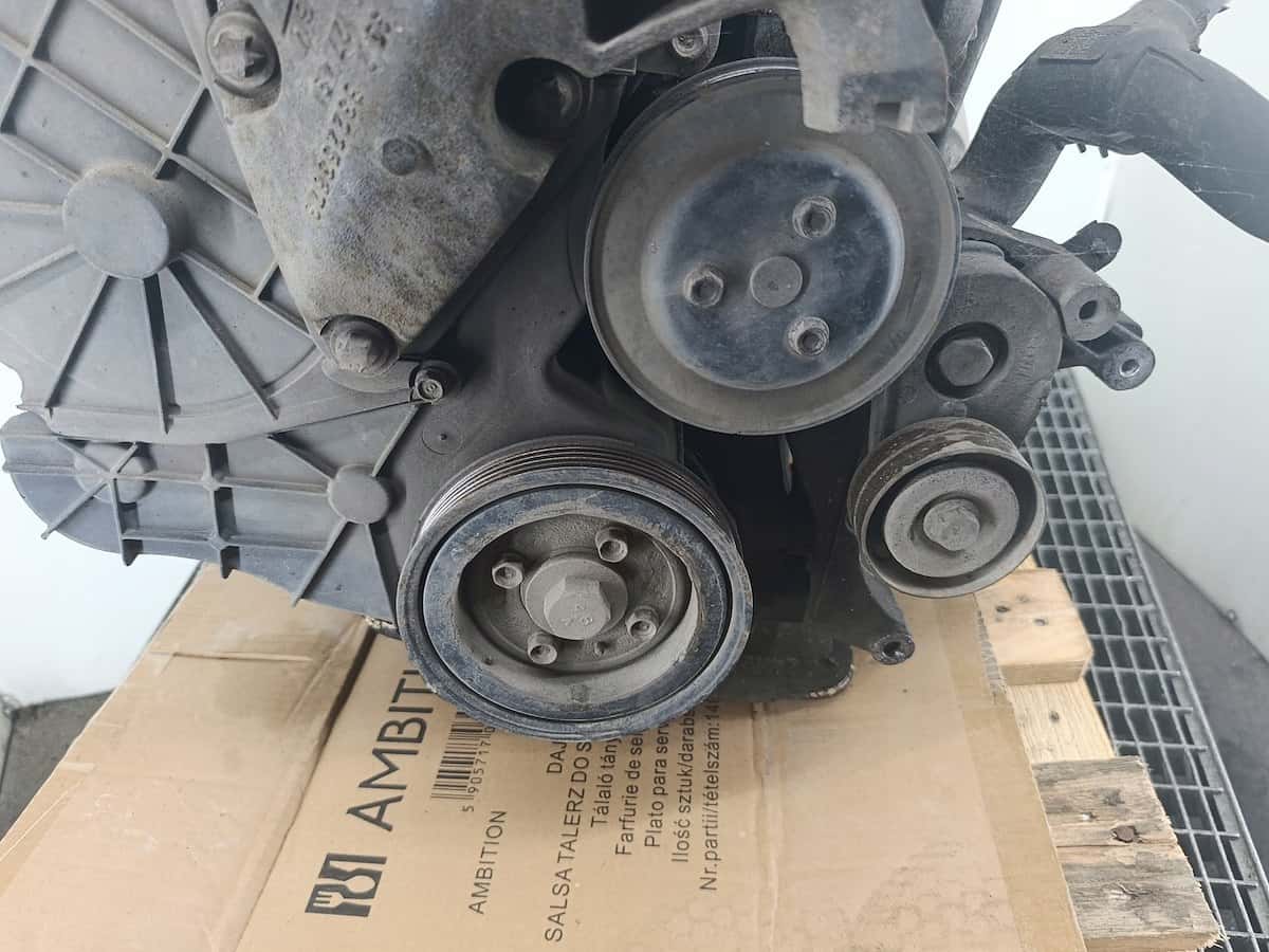 Moteur Y 17 DTL vue 4
