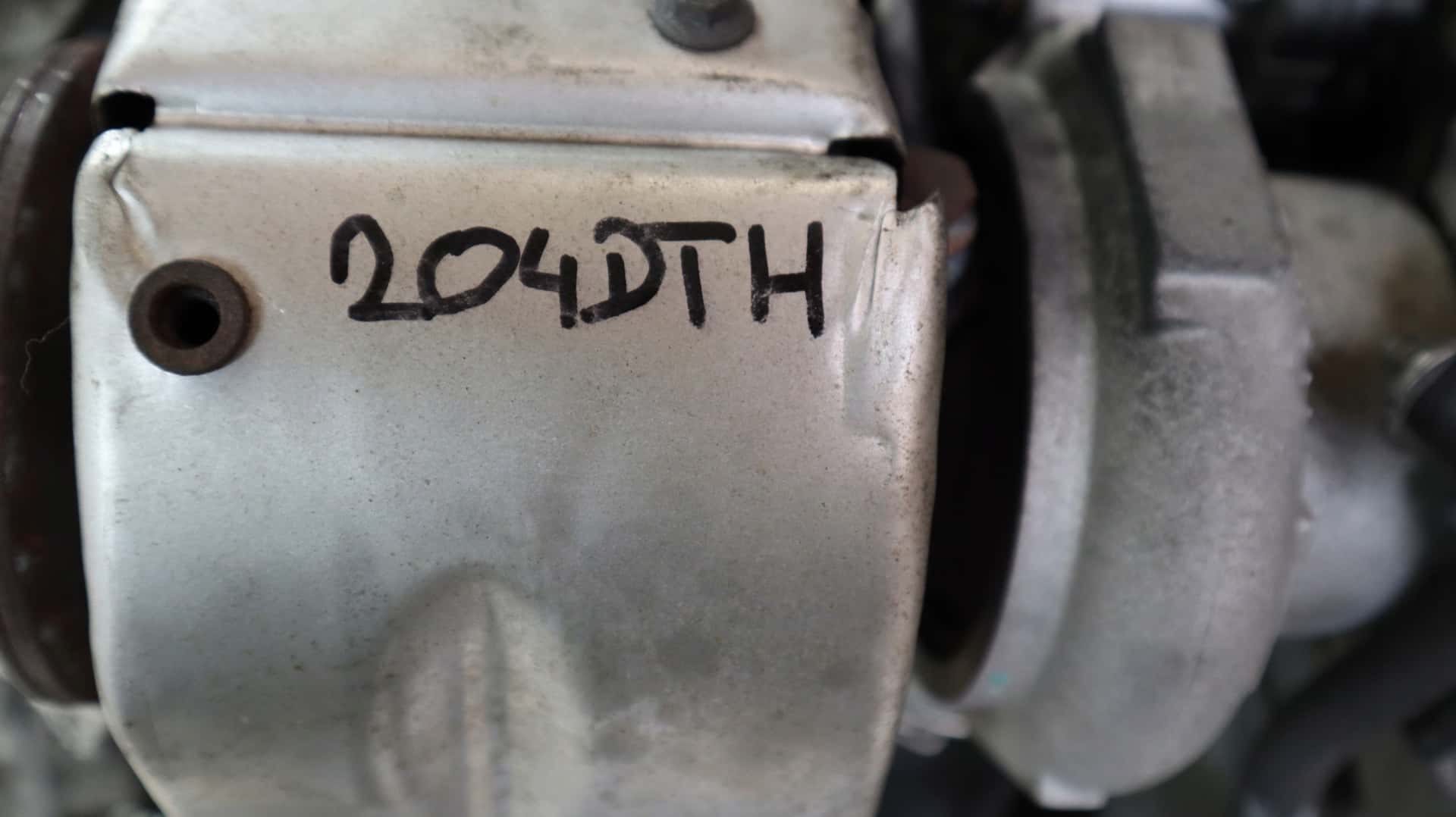 Moteur 204DTH(AJ20D4) vue 15