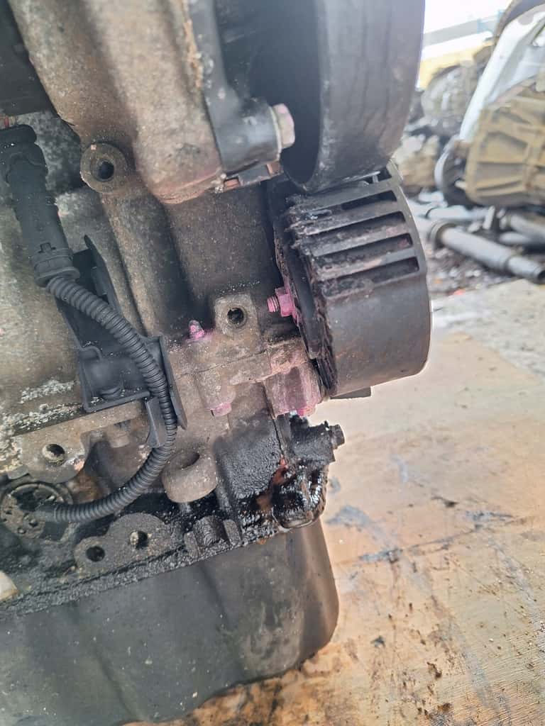 Moteur N16 B16 A vue 4