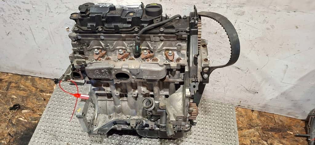 Moteur 8HR (DV4C) vue 4