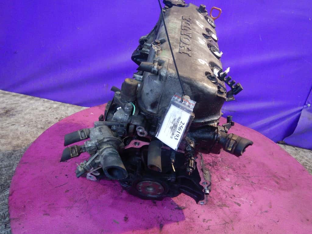 Moteur D15Z8 vue 3