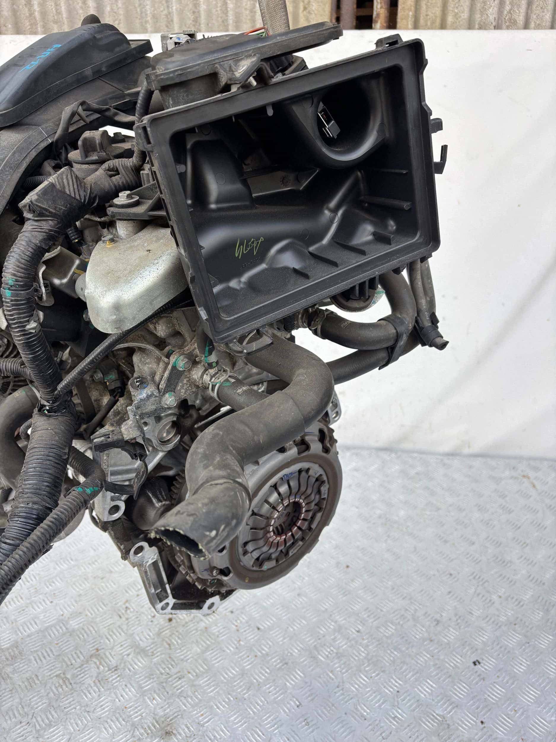 Moteur HR12DE vue 4