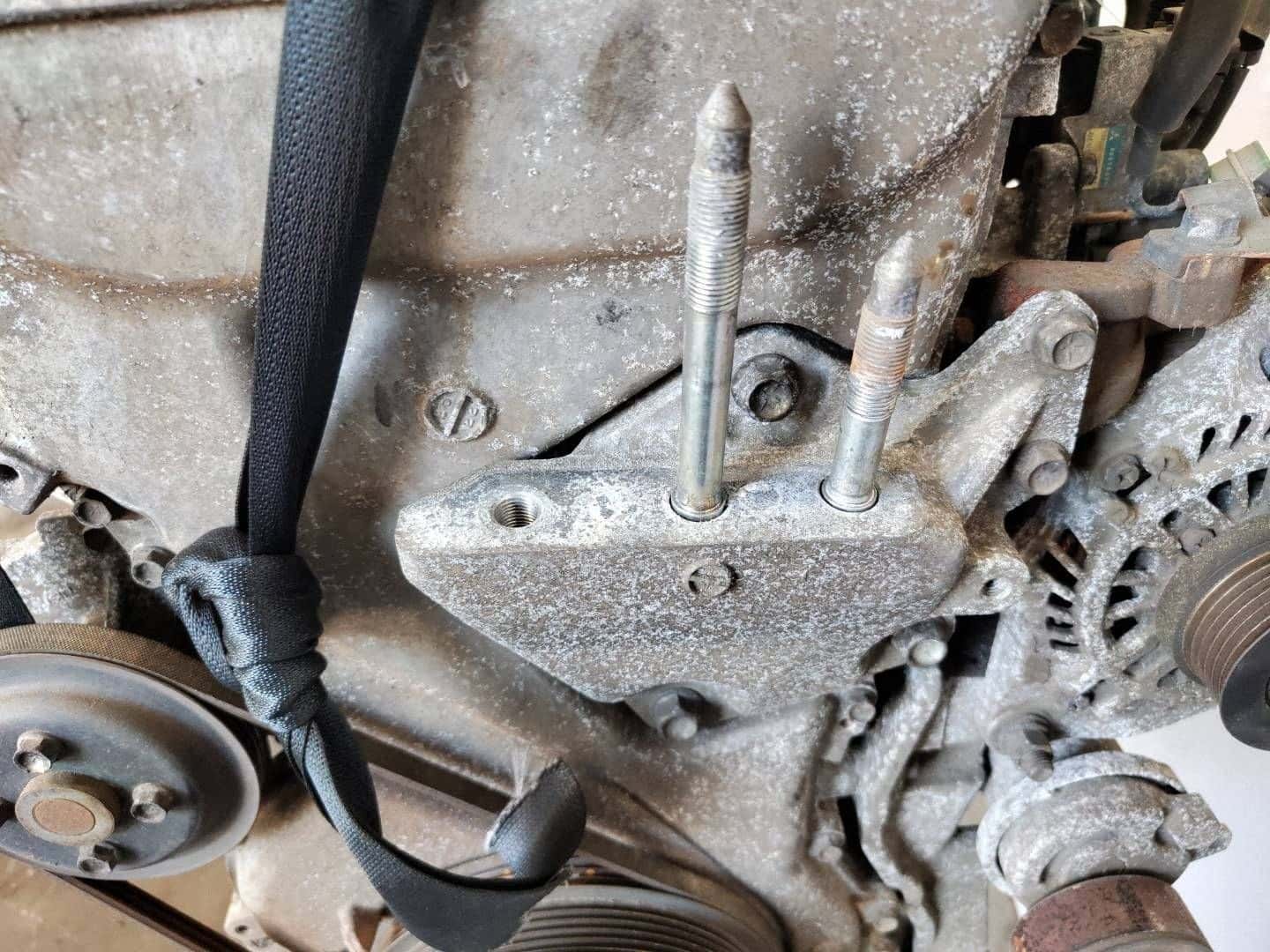 Moteur 4N14 vue 9