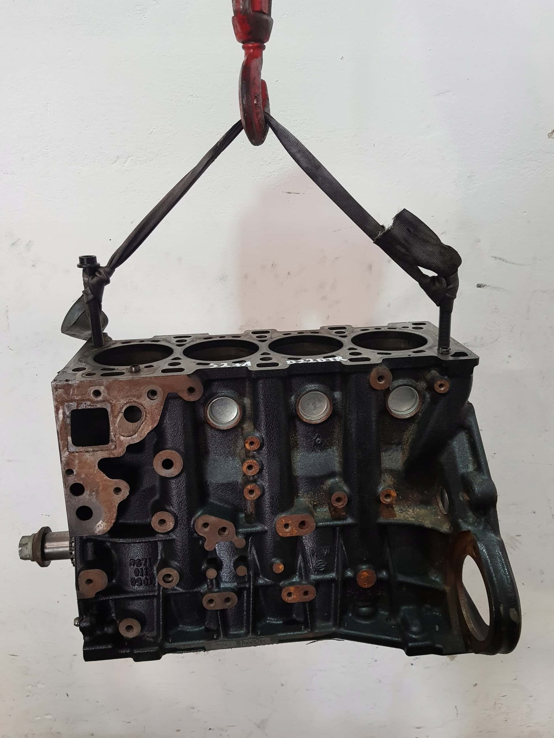 Moteur D22DTR(672.980) vue 2
