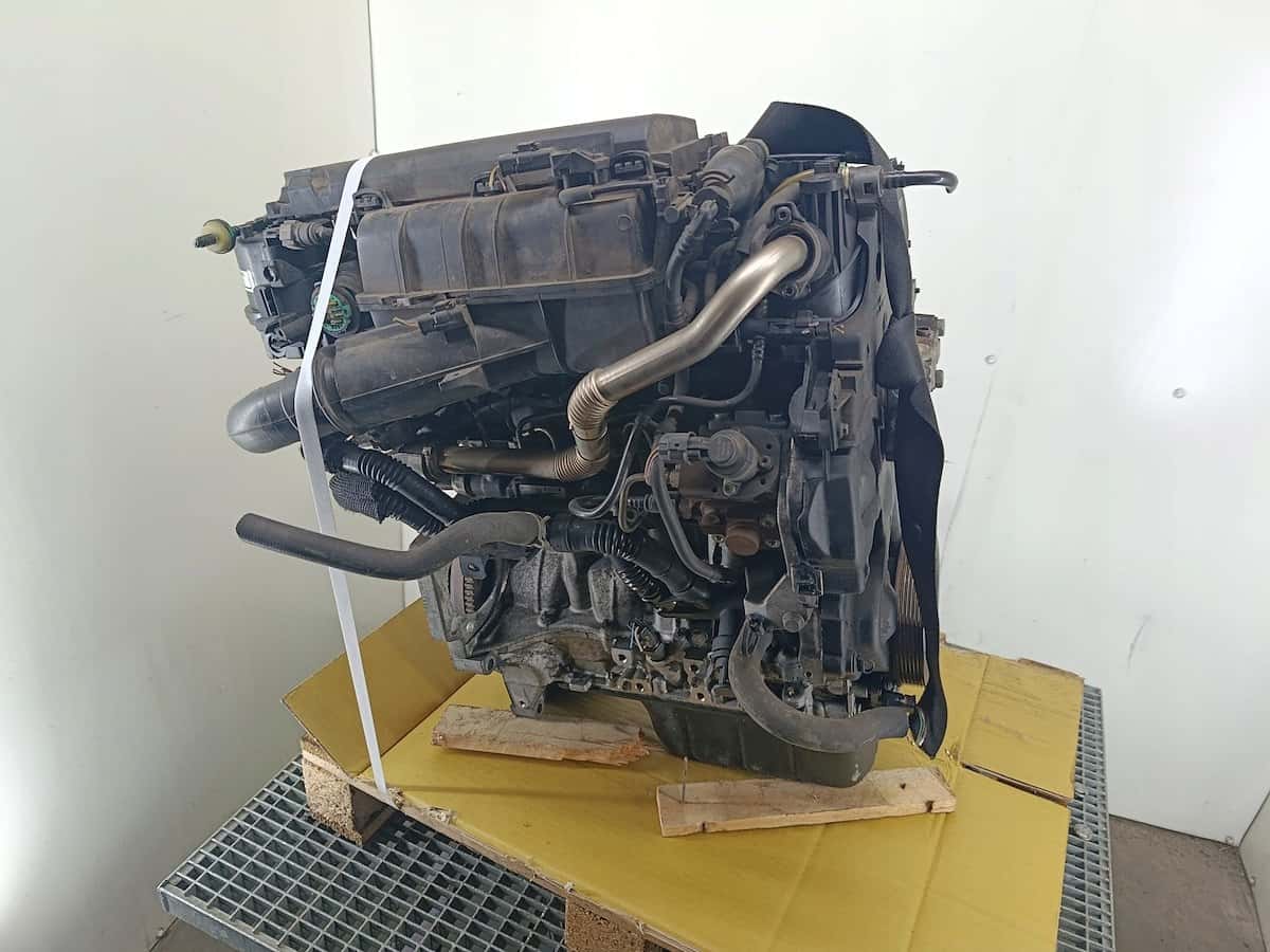 Moteur 8HZ (DV4TD) vue 3
