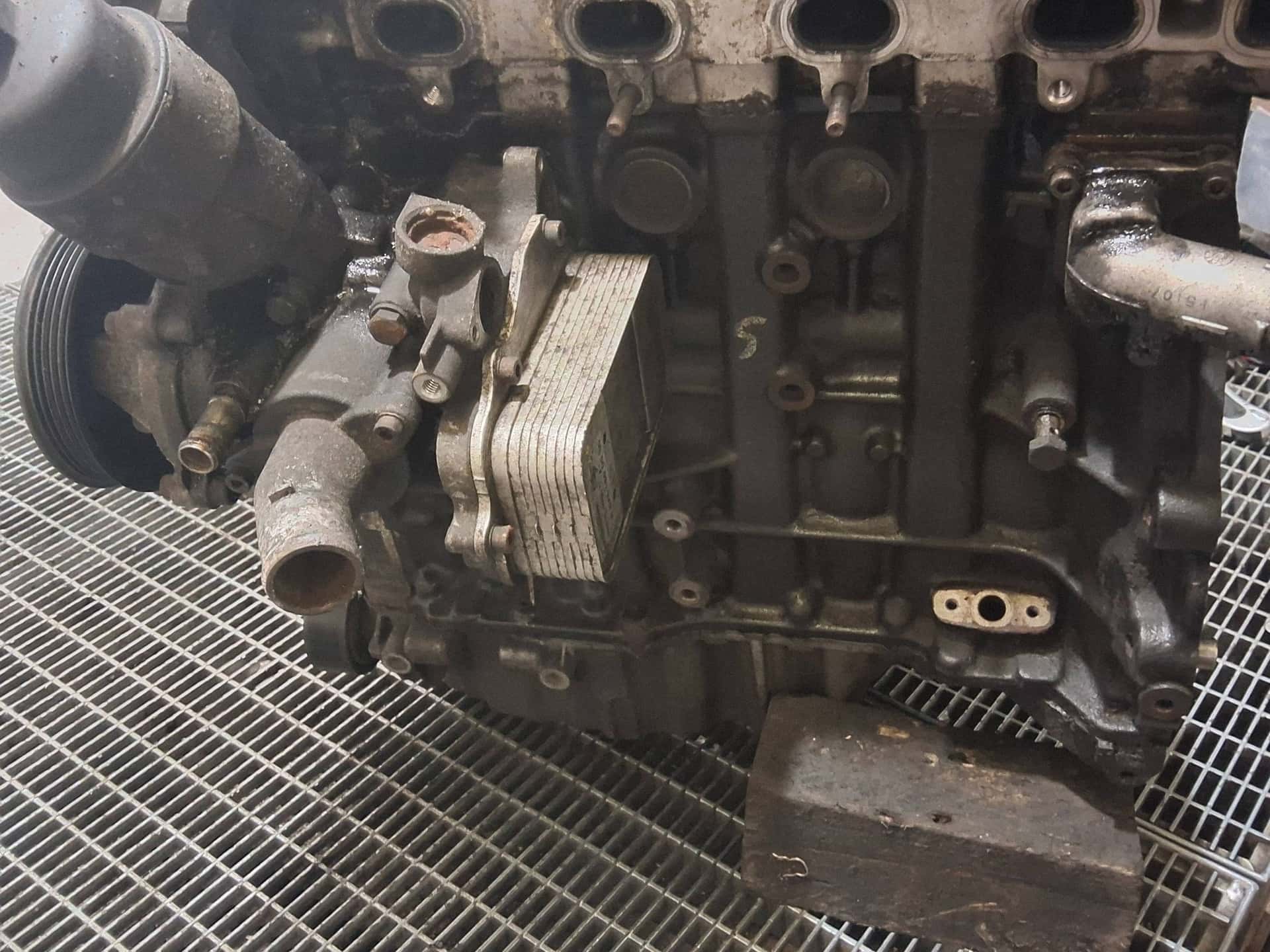 Moteur D16DTF vue 7
