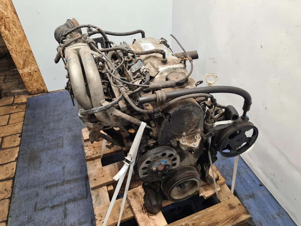 Moteur 4G18 vue 7