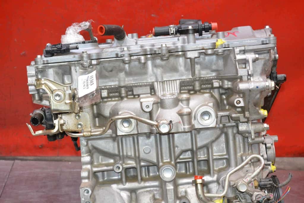 Moteur 8NR-FTS vue 3