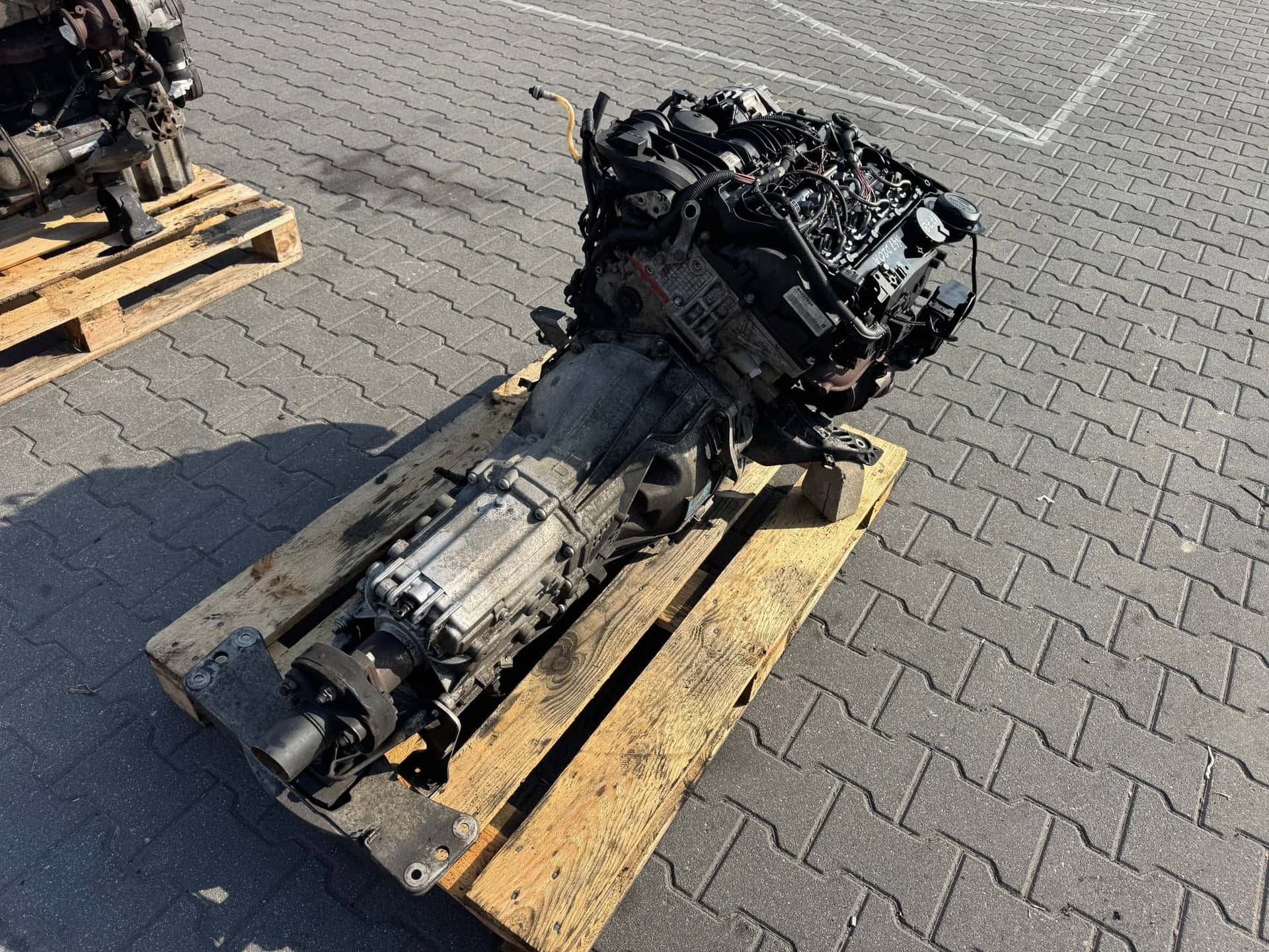Moteur N47 D20 A vue 8