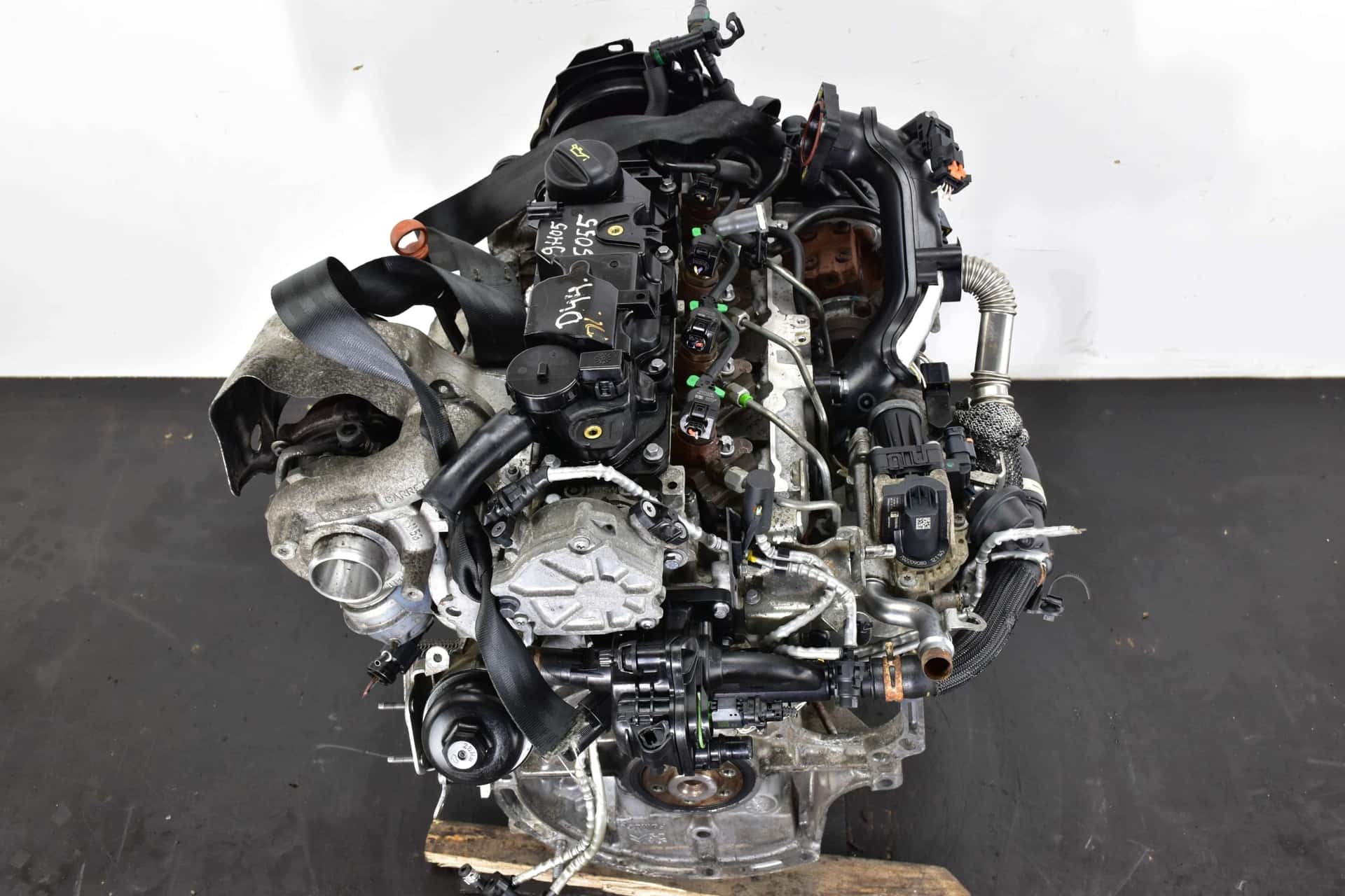Moteur 9HR (DV6C) vue 6