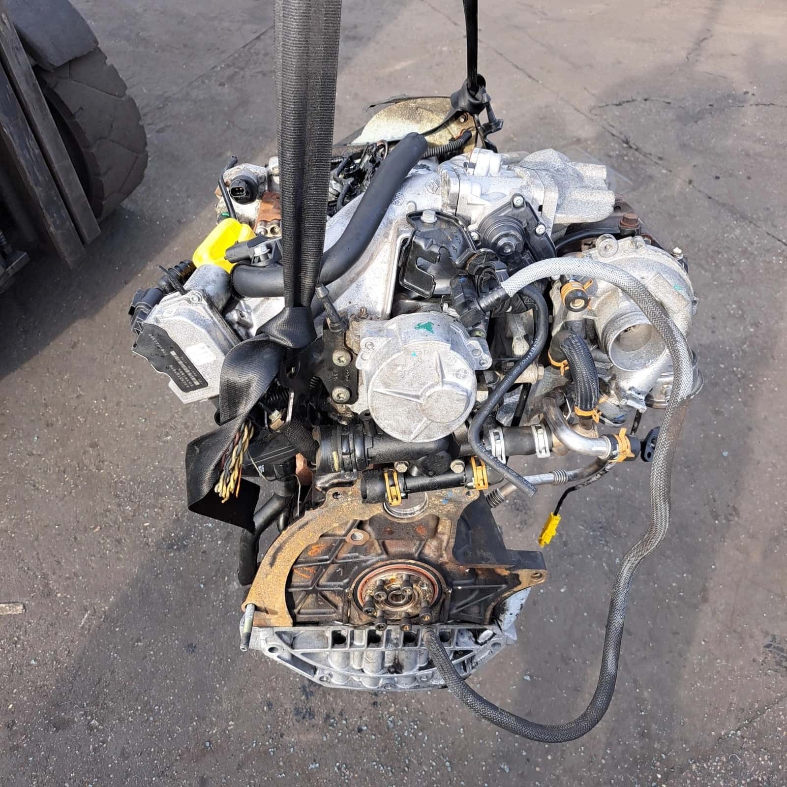 Moteur F9Q E 804 vue 2