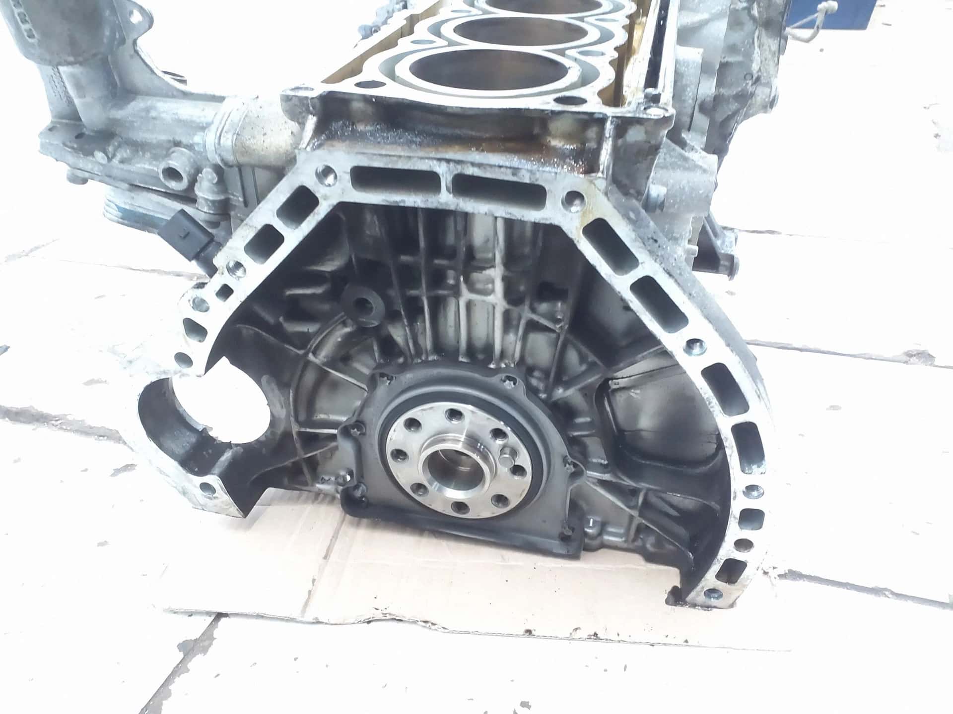 Moteur M 112.946 vue 3