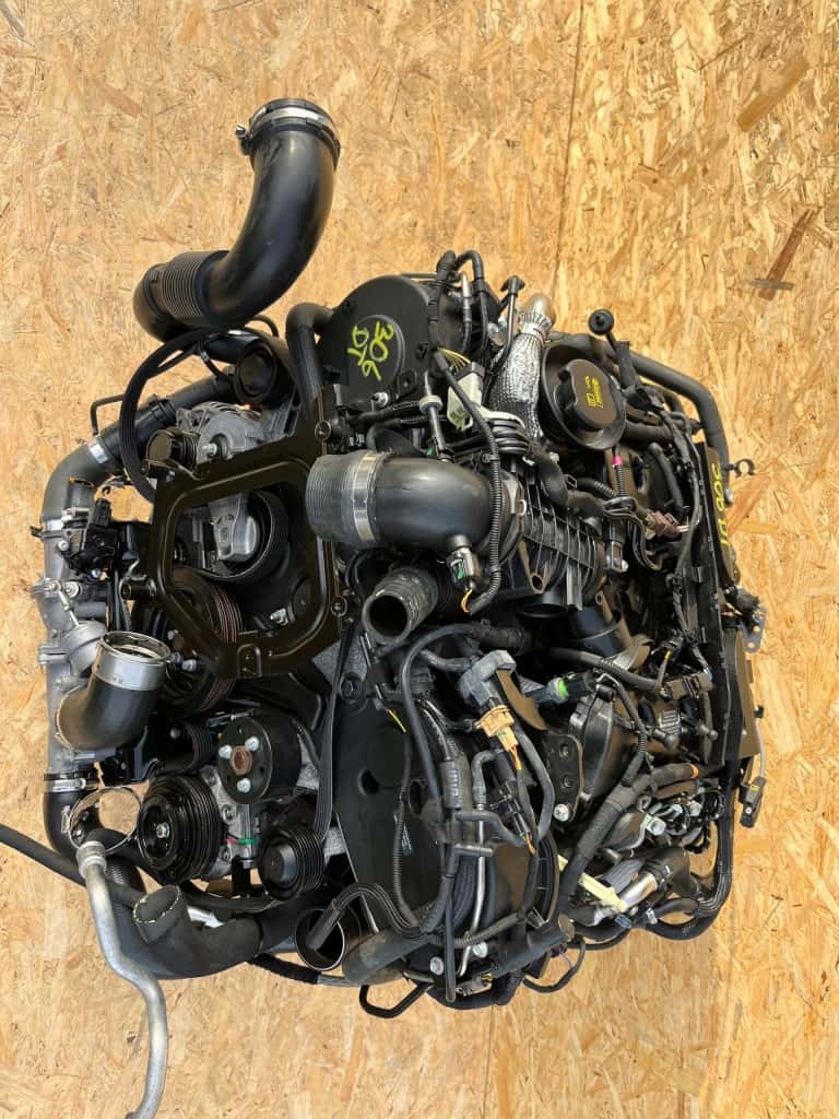 Moteur 306DT(TDV6) vue 4