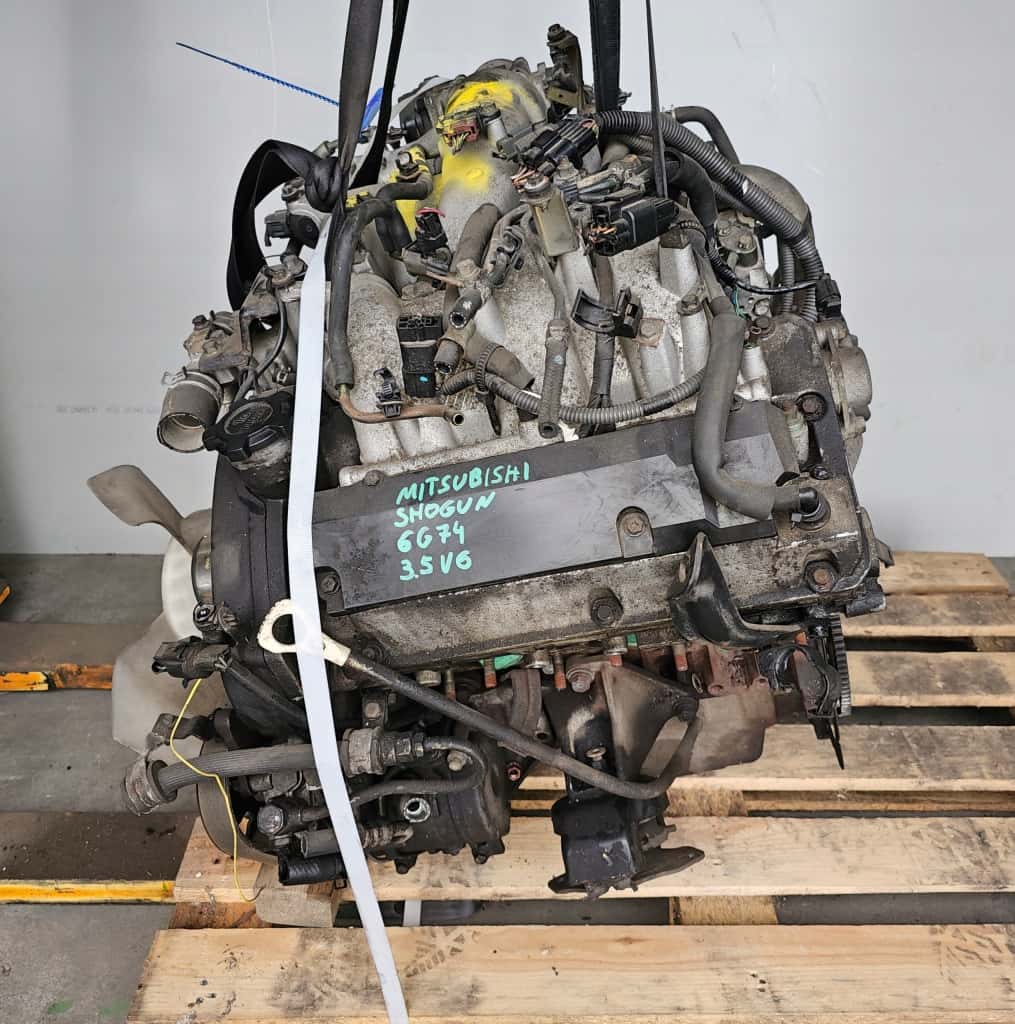 Moteur 6G74 (DOHC 24V) vue 3
