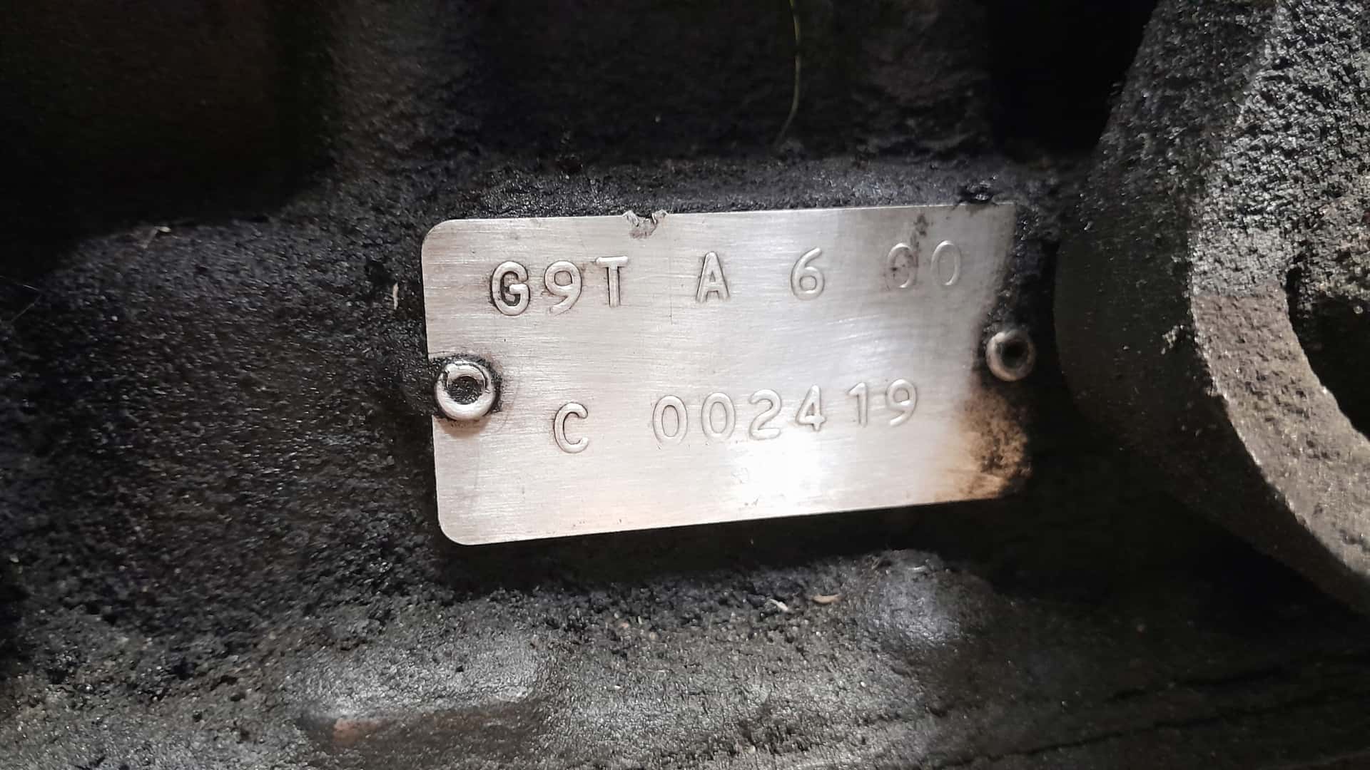 Moteur G9T 642 vue 3