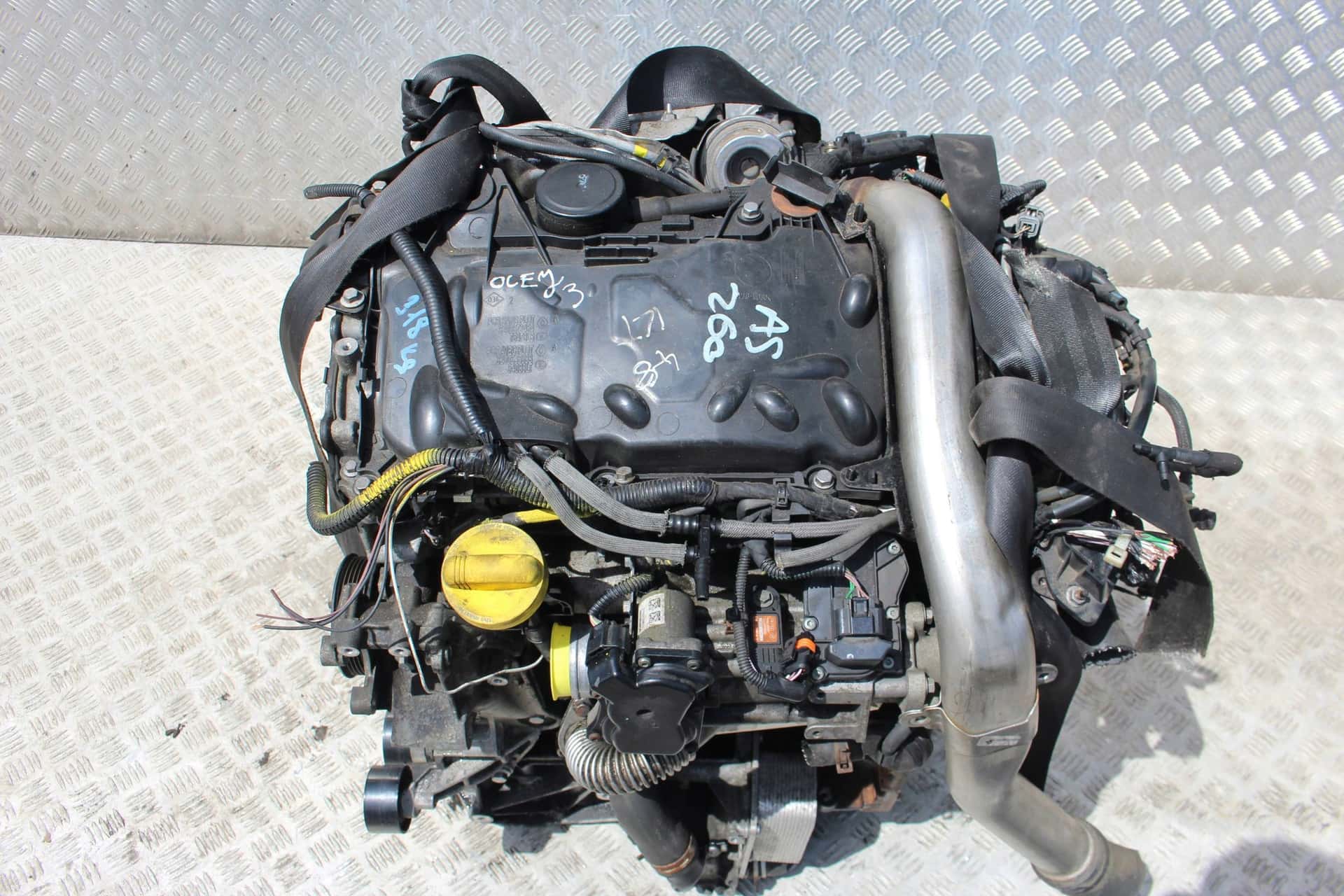 Moteur M9R 815 vue 3