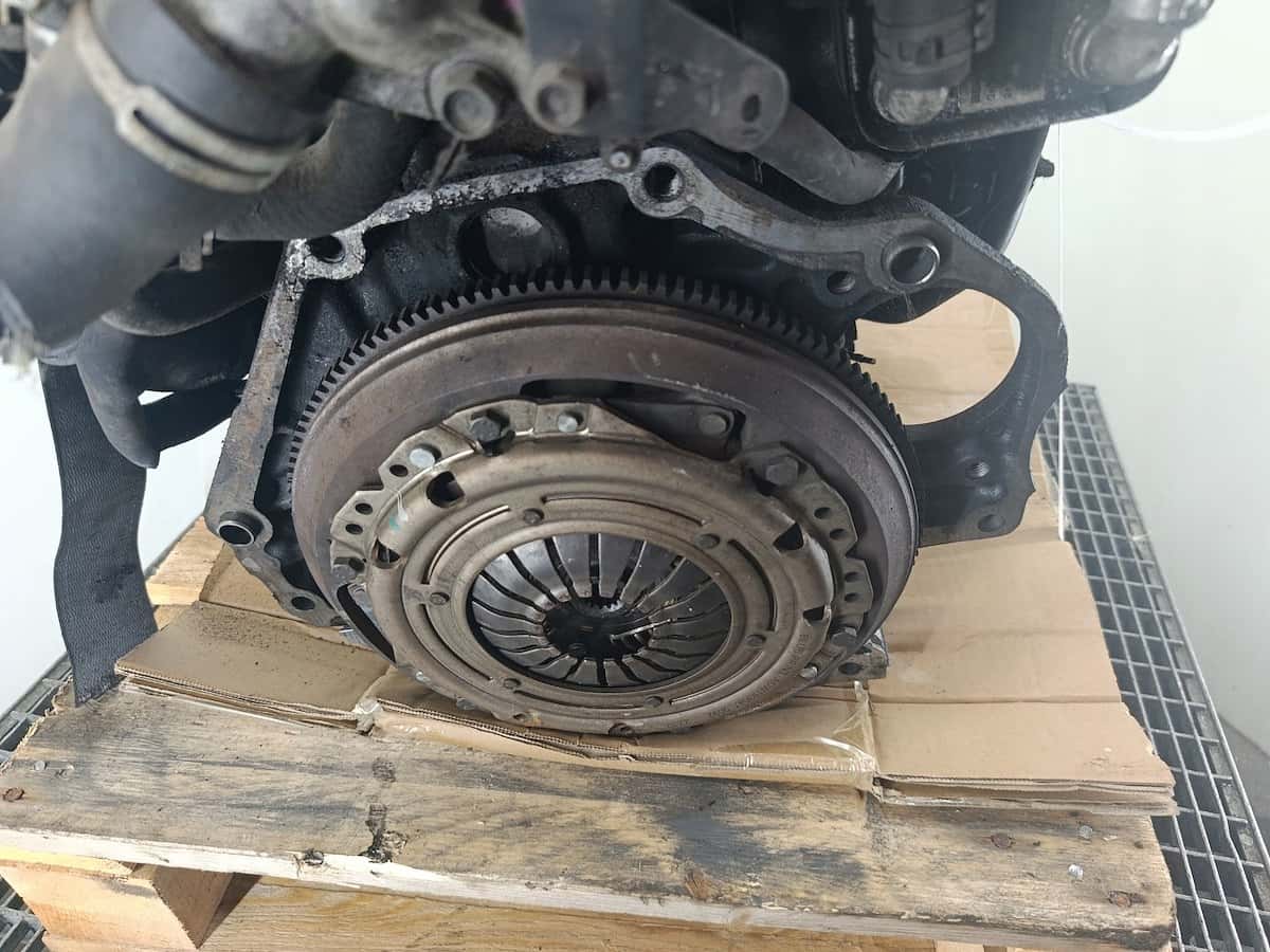 Moteur Y 17 DTL vue 2