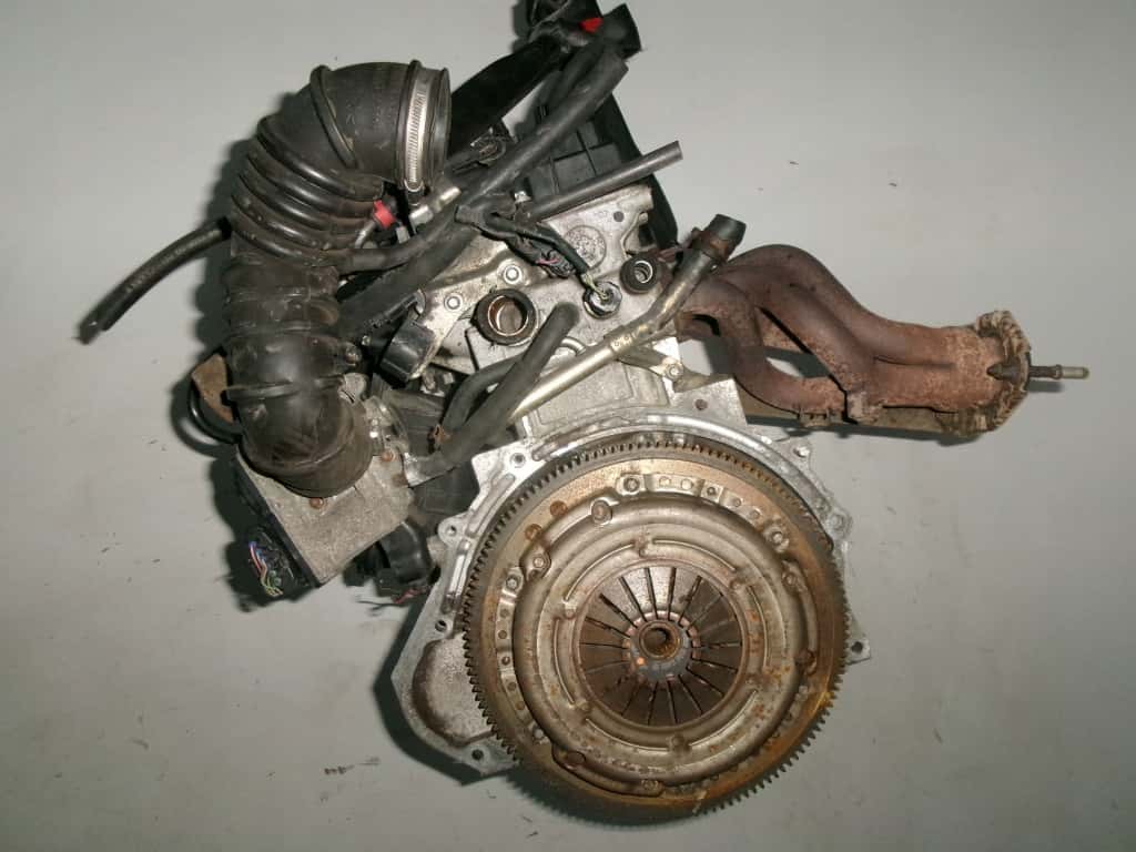 Moteur 4A90 vue 2