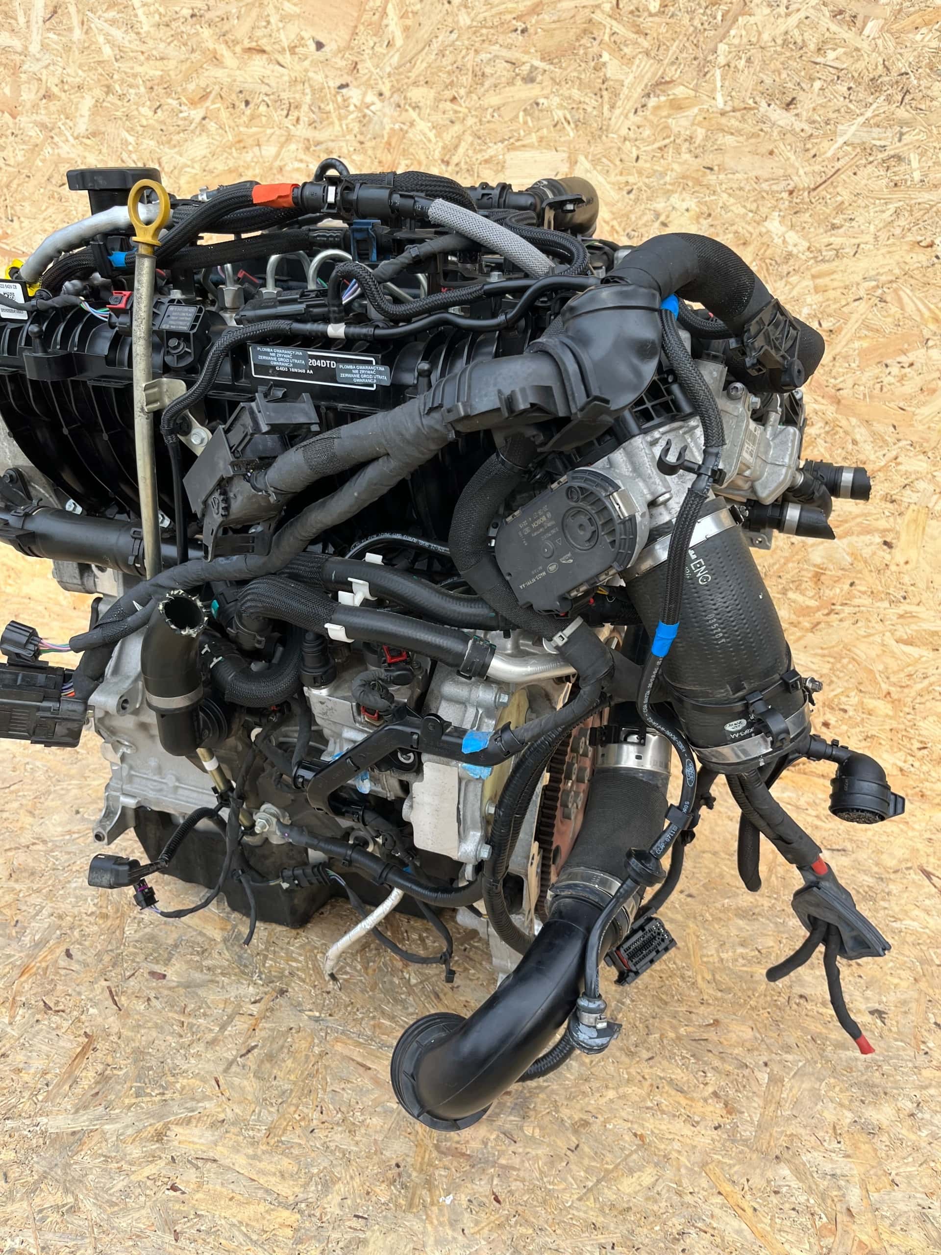 Moteur 204DTD(AJ21D4) vue 3