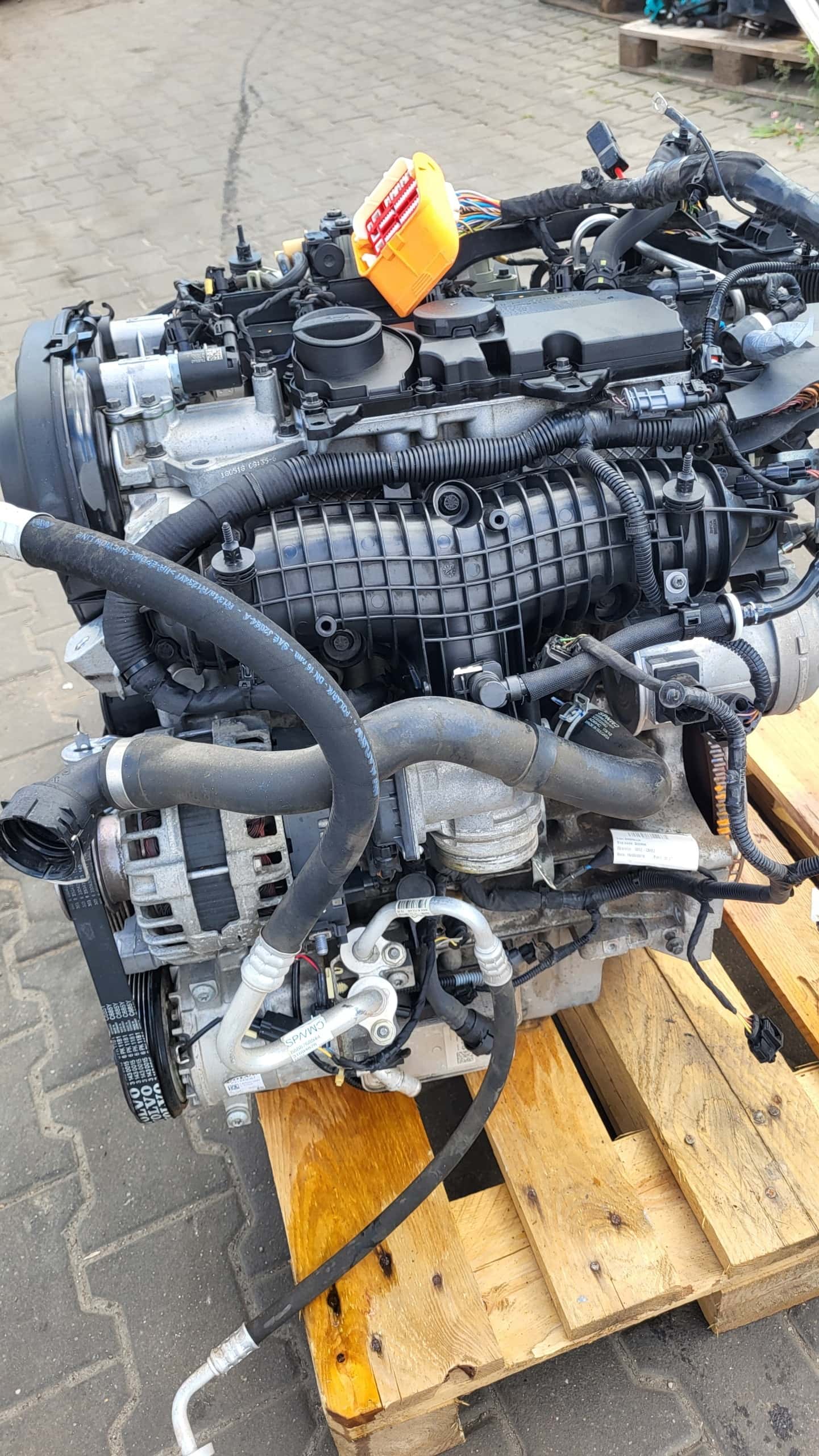 Moteur B 4204 T14 vue 4