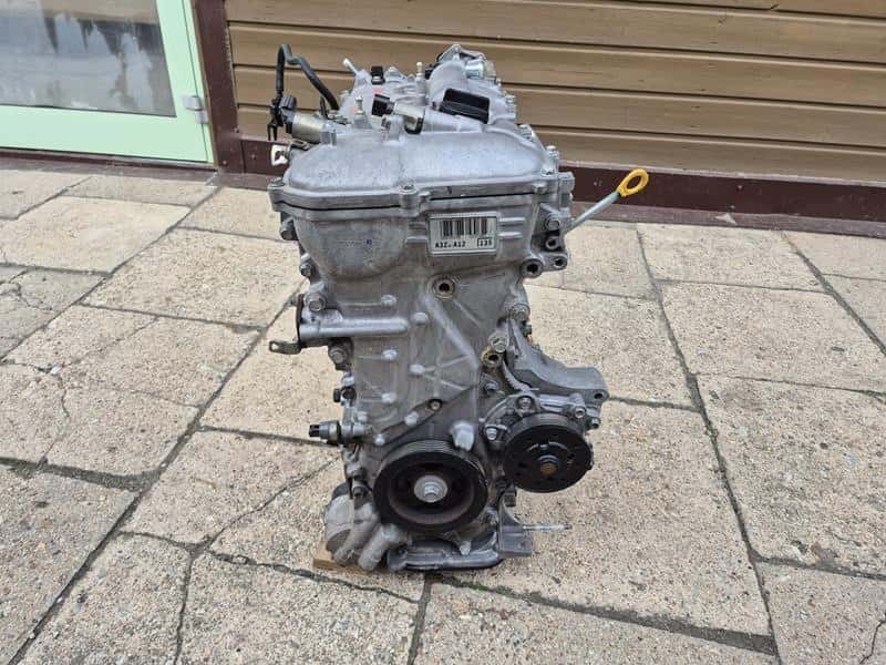 Moteur 3ZR-FAE vue 2