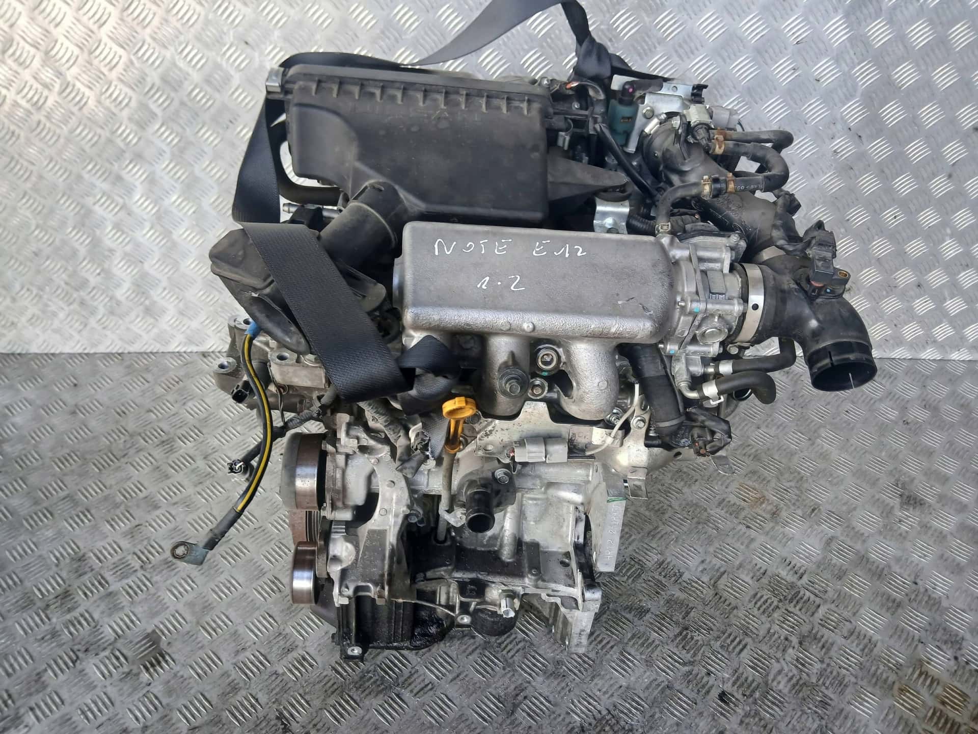 Moteur HR12DR vue 2