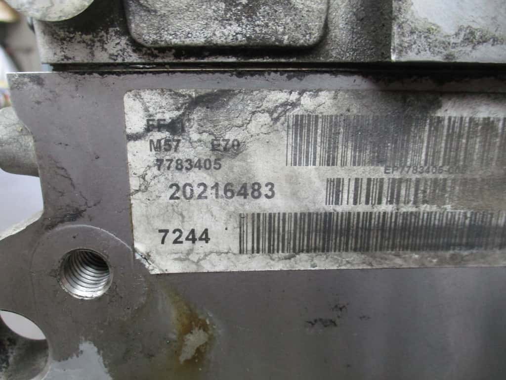Moteur 306D3 vue 4