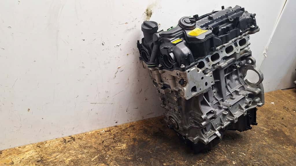 Moteur N20 B20 B vue 2
