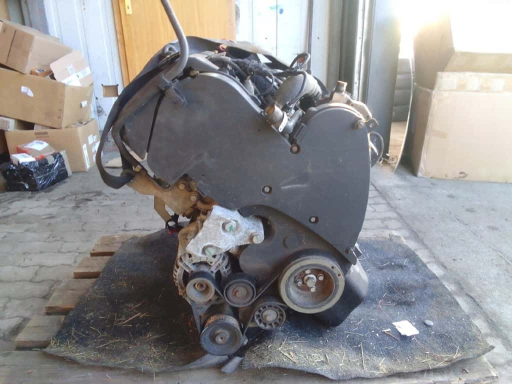 Moteur F1AE0481C vue 2