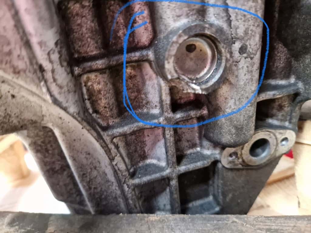 Moteur 306DT vue 5